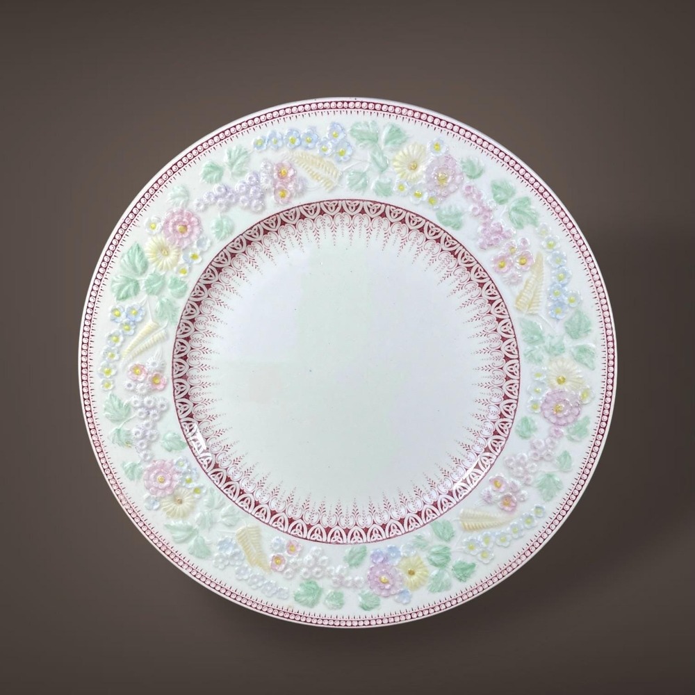 George Jones & Sons Shannon Floral Relief Dinner Plate England Vintage‎ 1920s